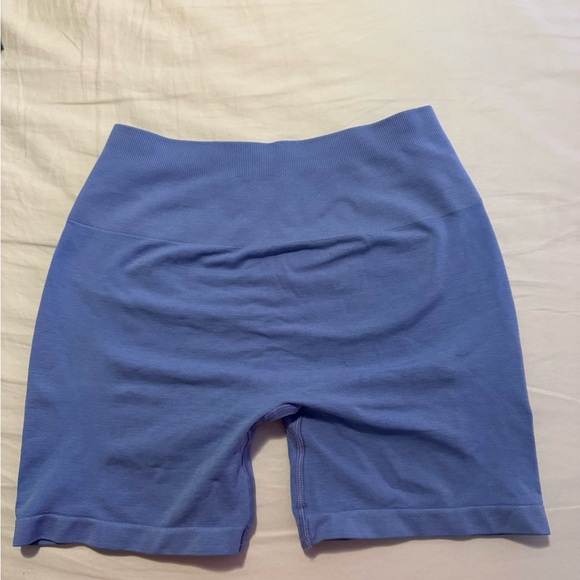 Alphalete Women's Gym Shorts 5” Seam - Picture 2 of 4